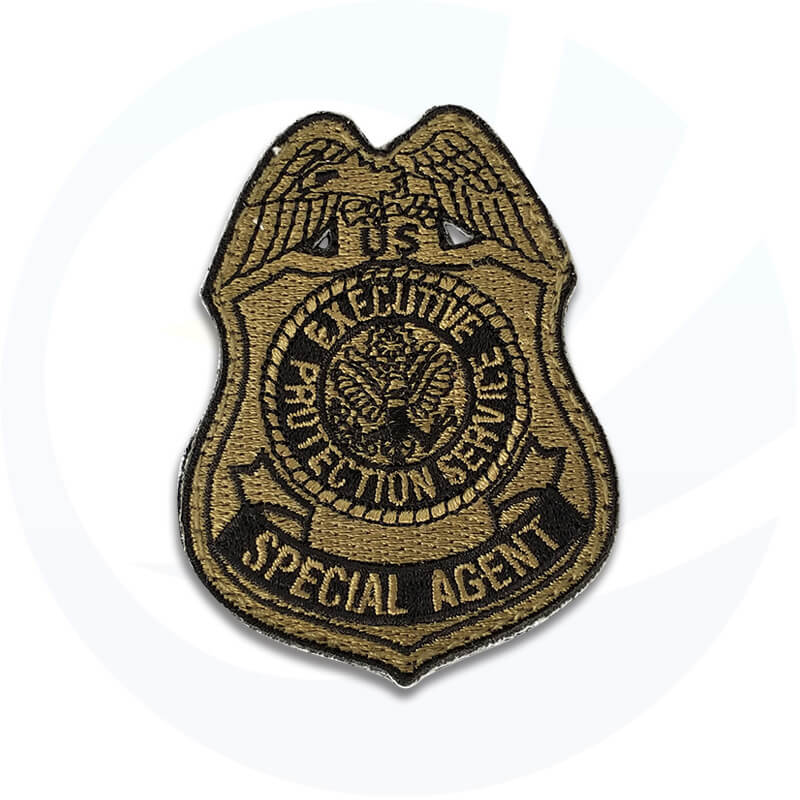 Patch di badge ricamato all'uniforme della polizia statunitense